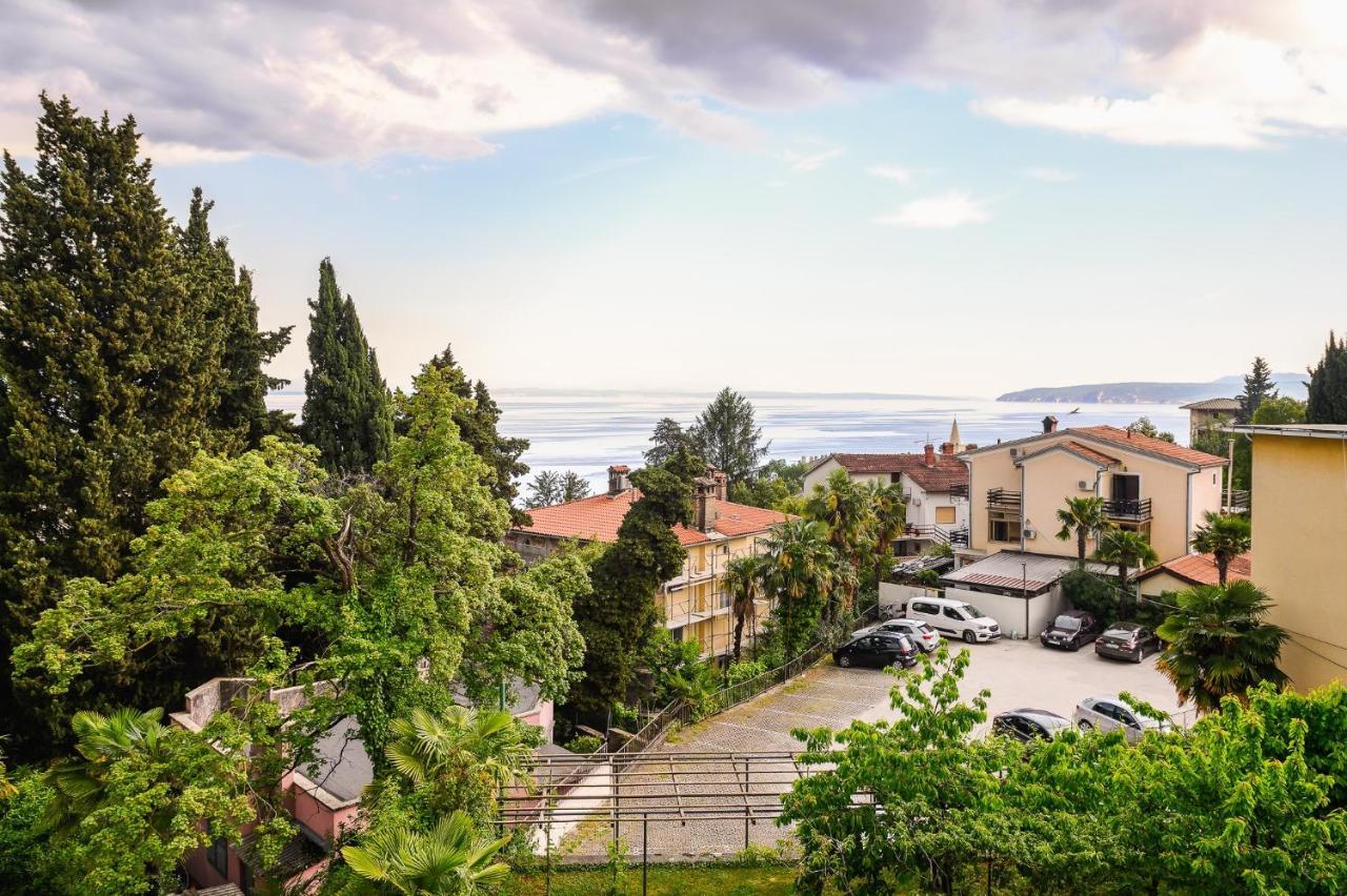 Apartments With A Parking Space Lovran, Opatija - 7869 エクステリア 写真