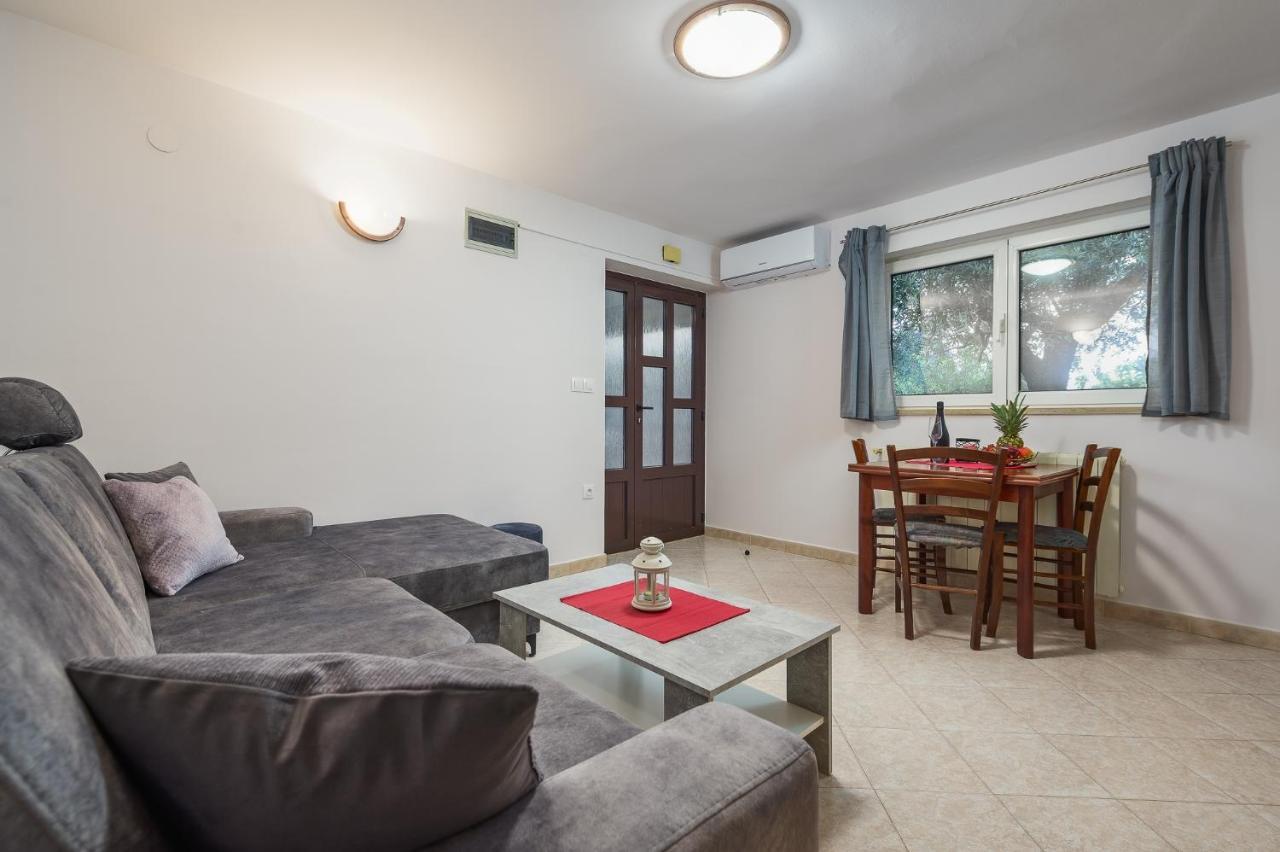 Apartments With A Parking Space Lovran, Opatija - 7869 エクステリア 写真